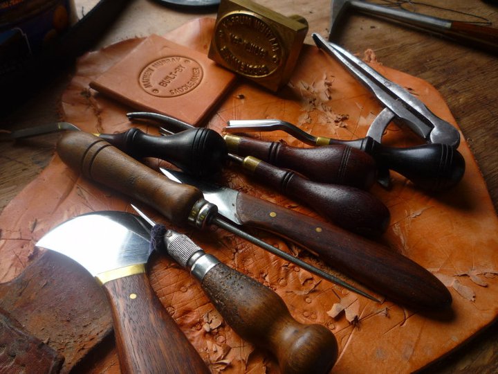 good leather noombal